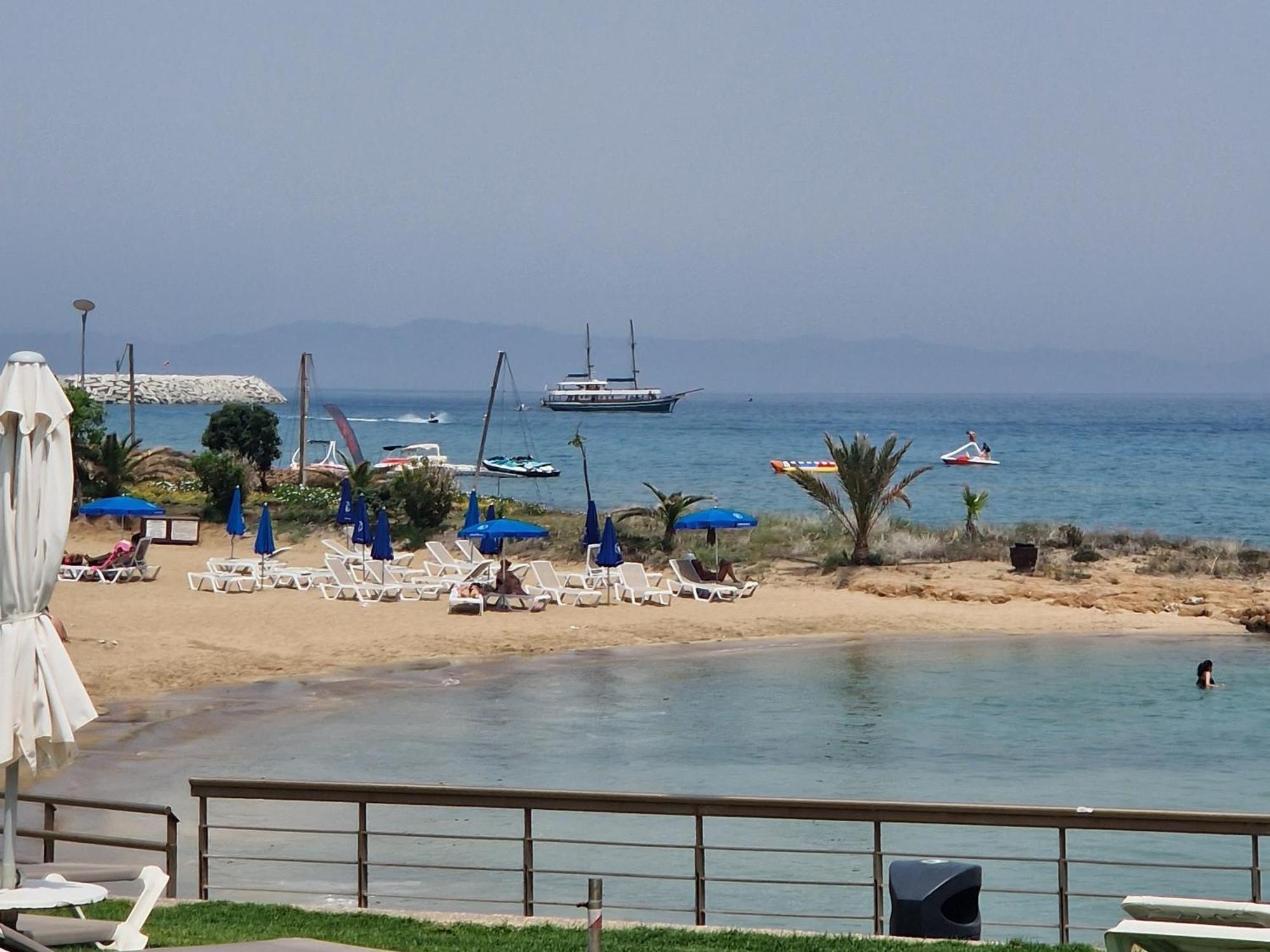 Pernera 33 Beach House Protaras Exteriör bild